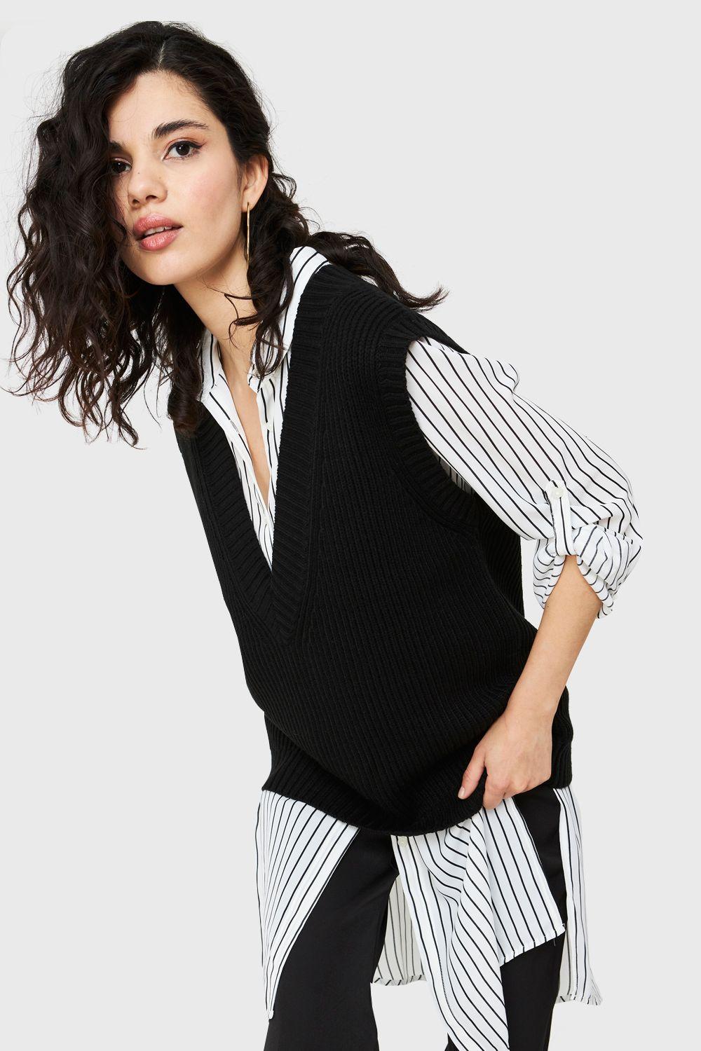 Chaleco Cuello V Oversize Negro Nicopoly-4