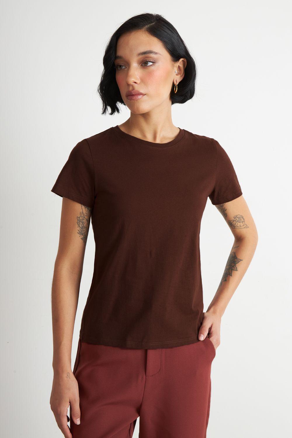 Polera Básica Cuello Redondo Café Nicopoly-4