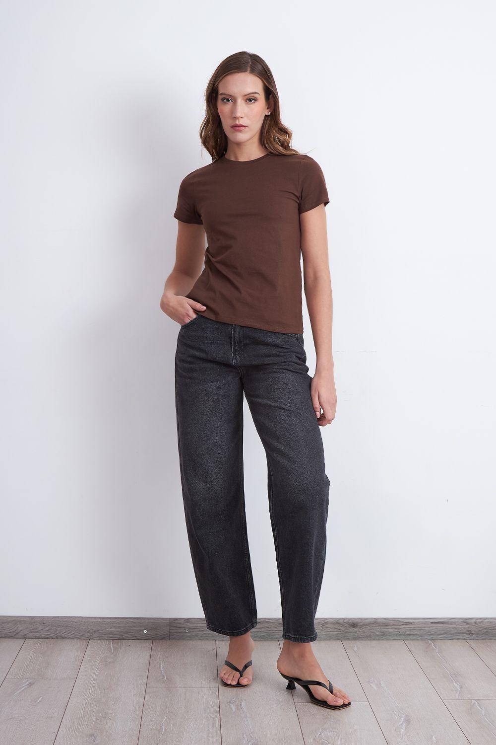 Polera Básica Cuello Redondo Café Nicopoly-1