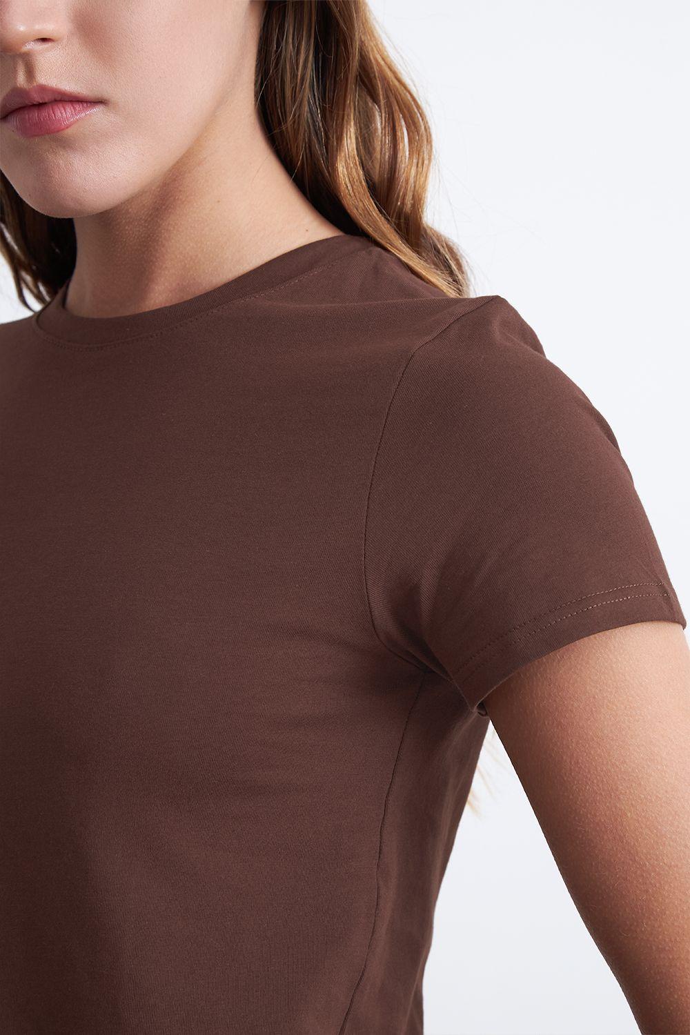 Polera Básica Cuello Redondo Café Nicopoly-6