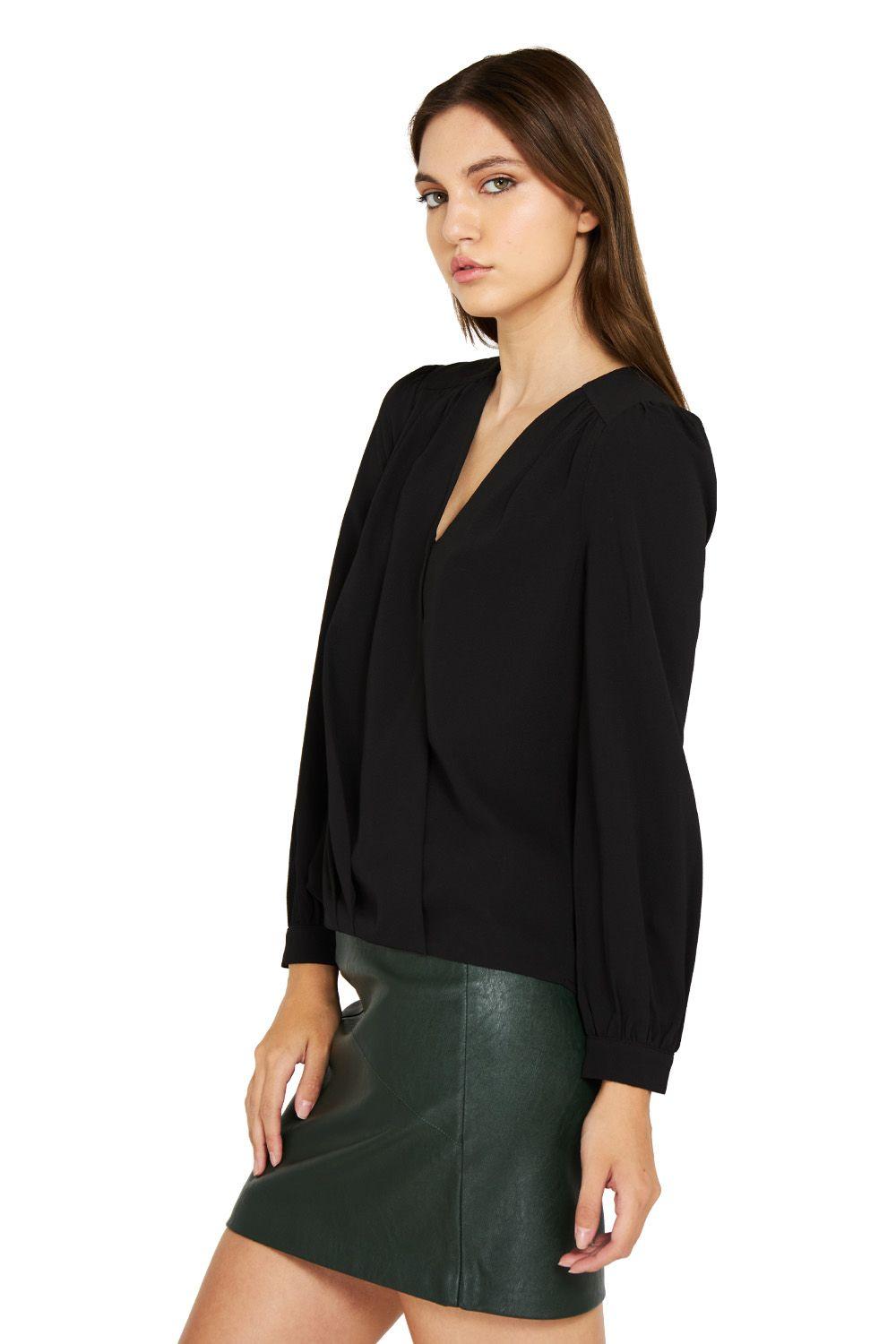 Blusa Básica Pliegues Negro Nicopoly-2