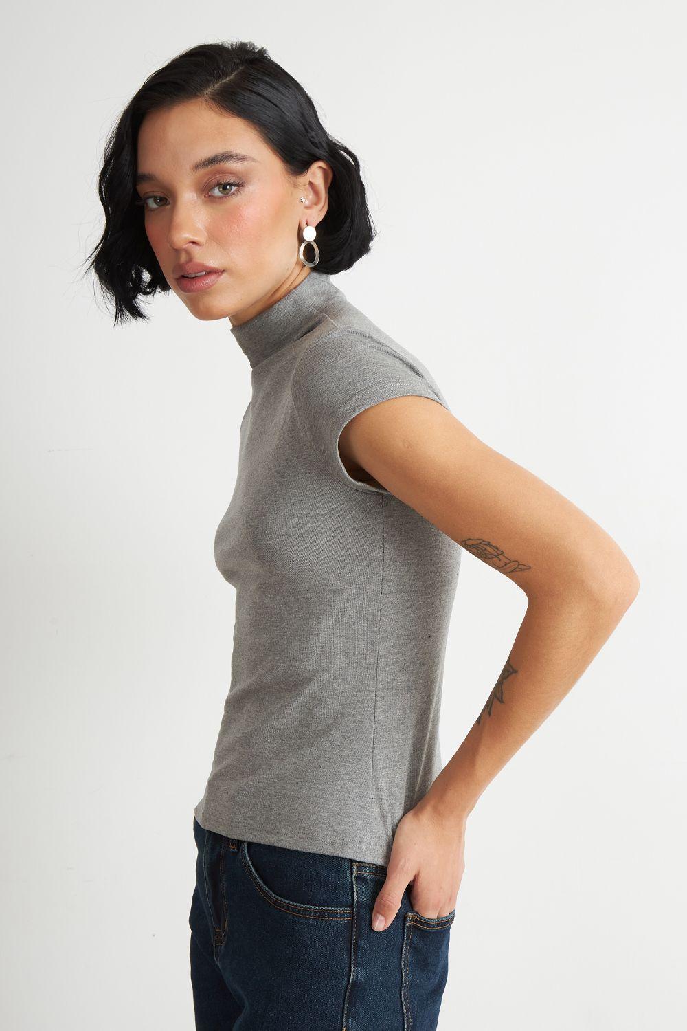 Polera Manga Corta Cuello Alto Gris Nicopoly-2