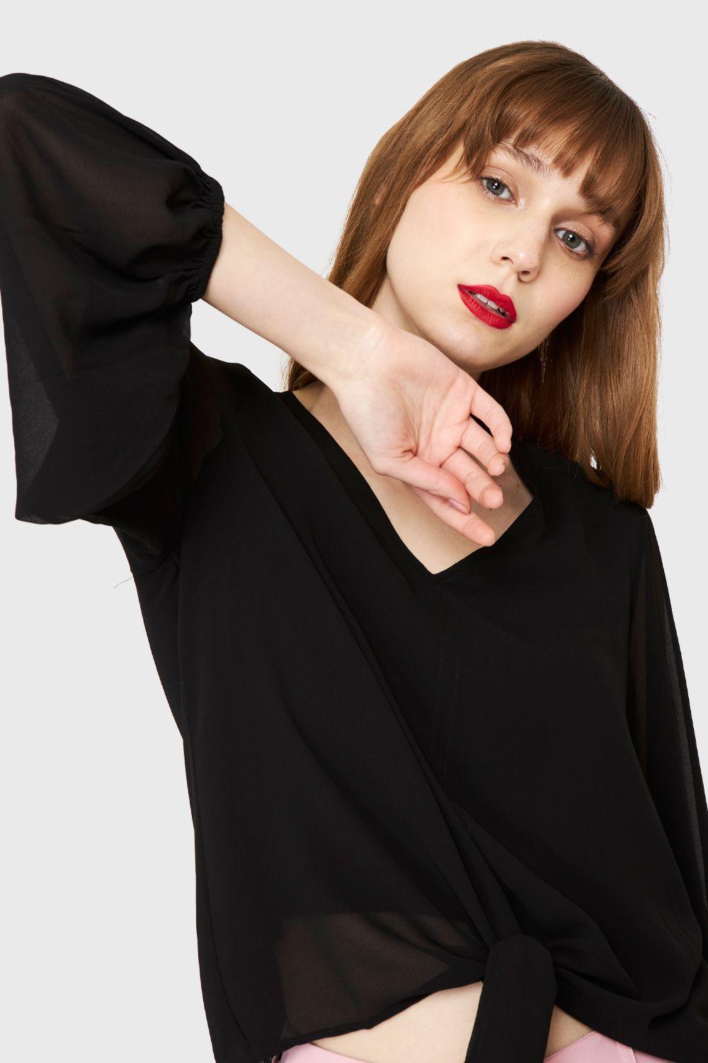 Blusa Básica Nudo Negro Nicopoly-5