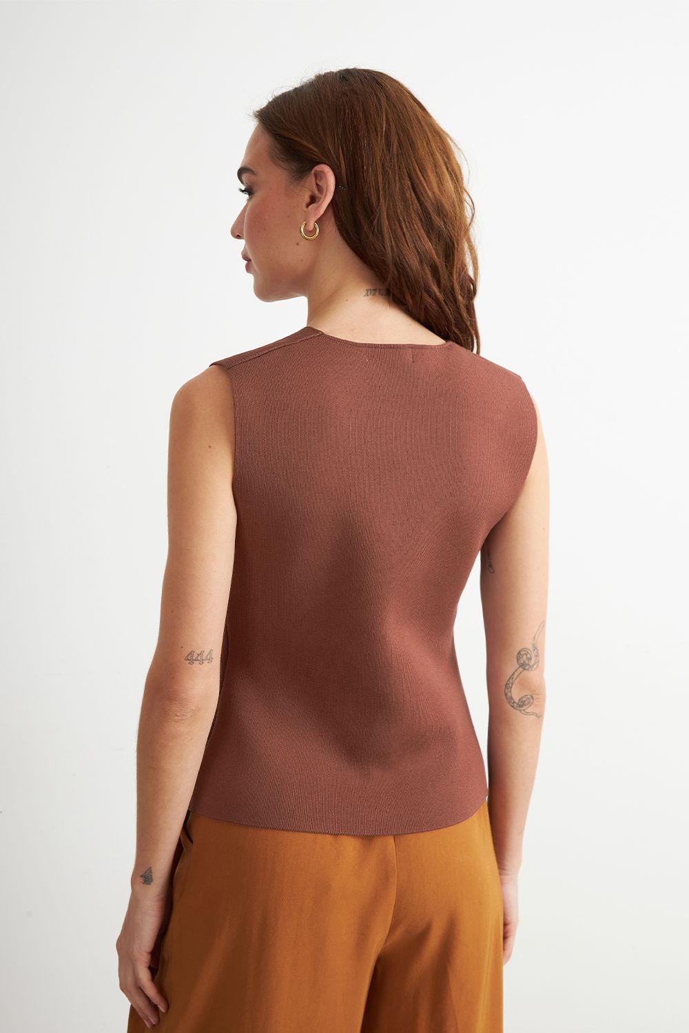 Gilet Largo con Botones Marrón Nicopoly-3