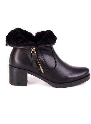 Botín Palm by A.C Cuero