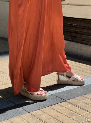 Imagen 2 del producto Sandalia Agua de Coco Texturas Dorada