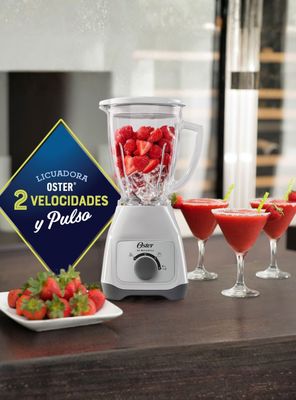 Licuadora Oster® Con Vaso De Vidrio Y Control De Perilla BLSTKAGWRD