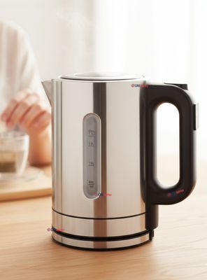 Imagen 1 del producto Hervidor eléctrico Oster® Capacidad 1.7 Litros control de temperatura BVSTKT8970