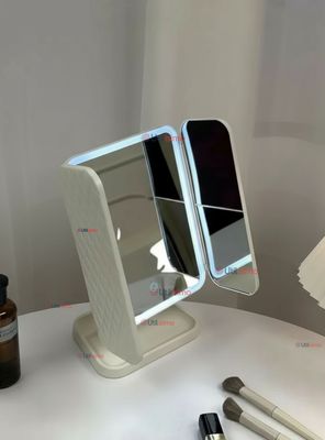 Espejo De Maquillaje Tri Plegable Con Luces LED Recargables