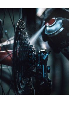 Imagen 2 del producto Desengrasante Bicicleta con Disolvente Triple X 750ml Peaty's