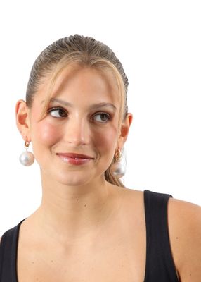 Imagen 2 del producto Aros Mediano Fashion Pearls 5 Blanco Humana