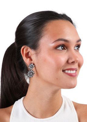 Imagen 2 del producto Aros Mediano Flower Plateado Humana