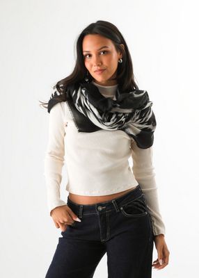 Imagen 2 del producto Pañuelo Estampado Jairo Negro Humana