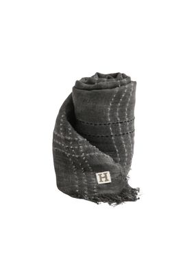 Pañuelo Liso Elian Bordado Gris Humana