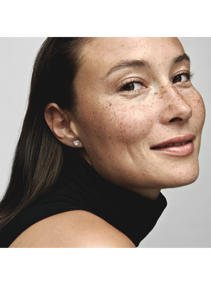 Imagen 2 del producto Aretes de Botón Corazón Elevado