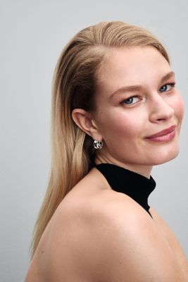 Imagen 2 del producto Aretes de Aro en Plata Pequeños Ondas