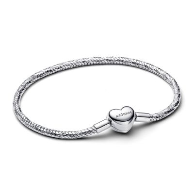 Imagen 2 del producto Brazalete de Cadena de Serpiente Facetado con Broche de Corazón Plateado