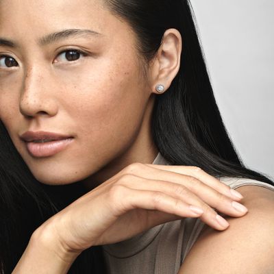 Imagen 2 del producto Aretes de Botón Elegancia Clásica