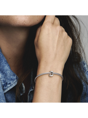 Imagen 2 del producto Charm del Alfabeto Letra J