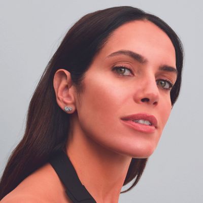 Imagen 2 del producto Aretes en Plata de Botón Halo y Abrazo 