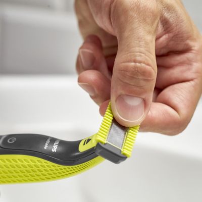 Imagen 2 del producto Oneblade Philips QP2824/10 Cara y Cuerpo Recorta Perfila