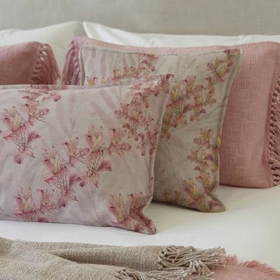 Imagen 2 del producto COJÍN MARISA ASTROMELIAS XL