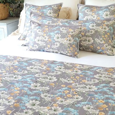 Imagen 2 del producto PIECERA MARISA NO ME OLVIDES SOBRE GRIS 220 X 70