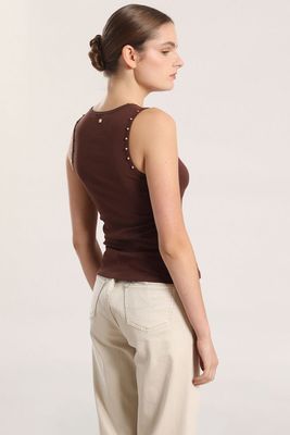 Imagen 2 del producto Top tachas mujer Liola chocolate