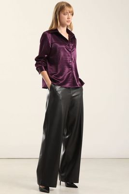 Imagen 2 del producto Blusa Semirecta Satin. Ciruela Liola