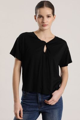 Polera escote nudo mujer Liola negro