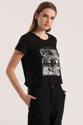 Polera estampado animal liola mujer negro