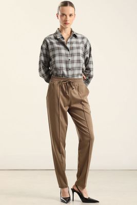 Imagen 2 del producto Pantalón pitillo, tiro alto, camel Liola