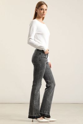 Imagen 2 del producto Jeans Bootcut, Tiro Medio, Gris Liola