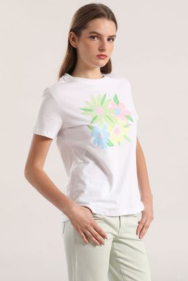 Imagen 2 del producto Polera estampado flores liola mujer blanco