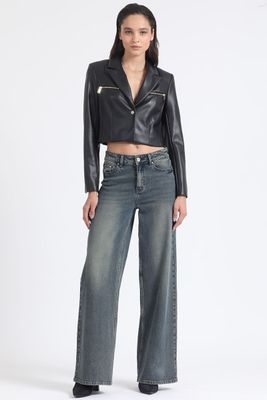 Imagen 2 del producto Blazer Crop Efecto Cuero Con Cierres, Negro Liola