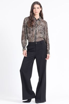 Imagen 2 del producto Blusa Estampado Animal Print, Café Liola