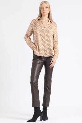 Imagen 2 del producto Blusa Satin Estampado Geo, Naranjo Liola