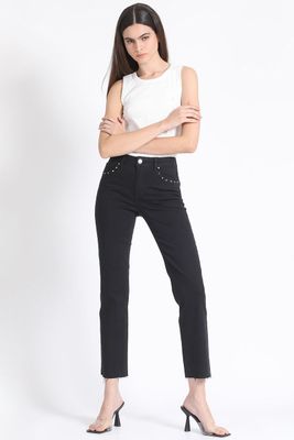 Jeans Recto Tachas Negro Liola