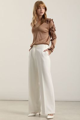 Imagen 1 del producto Jersey punto semitrasparente, volados, camel Liola