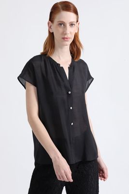 Blusa Tela Fantasia Boton Joya, Negro Liola