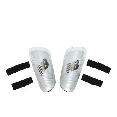 Imagen 2 del producto Canilleras Unisex New Balance League Slip Guard Plateado