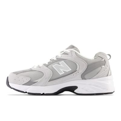 Imagen 2 del producto Zapatillas Urbanas Unisex New Balance 530 Gris