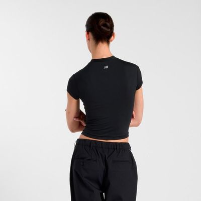 Imagen 2 del producto Polera Entrenamiento Mujer New Balance Negra