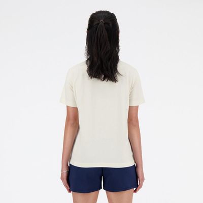 Imagen 2 del producto Polera Mujer New Balance Sport Essentials Beige