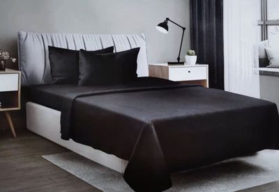 Imagen 1 del producto SABANA POLAR COLOR NEGRO 1.5 PLAZAS