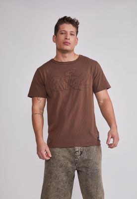 Imagen 1 del producto Polera Hombre Borde Bordado Café Sioux