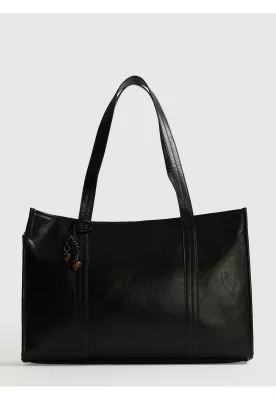 Cartera De Hombro Acharolada Grande Charm Woman