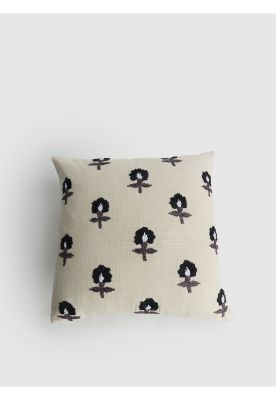 Cojín Flores Bordadas 45 x 45 cm