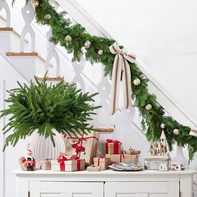 Imagen 2 del producto 6 Ramas Artificiales De Norfolk Para Decoración Navideñas Pack 6 Piezas