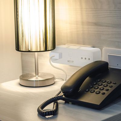 Imagen 2 del producto Enchufe inteligente con 2 tomas y 2 USB